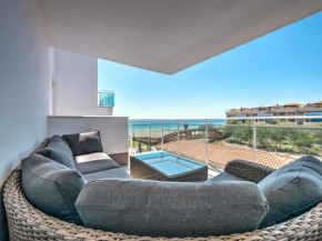 New beach front apartment with large balcony